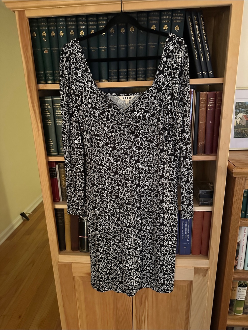 Boden Black and White Scroll-Print Long-Sleeve Dress